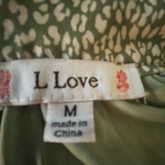 Adorable sleeveless summer blouse - Picture 3 of 4